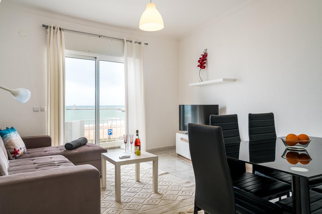 Ferienwohnung T2 Avenida- Frente Mar, Ar-Condicionado, Wifi Quarteira Exterior foto